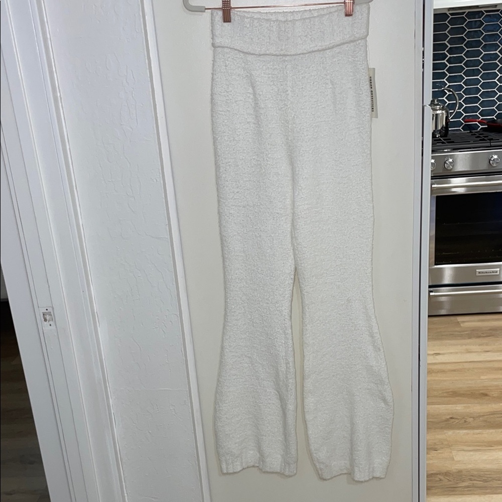 NWT (flawed) Urban Outfitter Out From Under White Fuzzy Flare Pants | M
